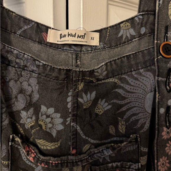 EUC Three Bird Nest High Hopes Slouchy Denim Overalls Floral Black Oversized XL - Picture 3 of 4